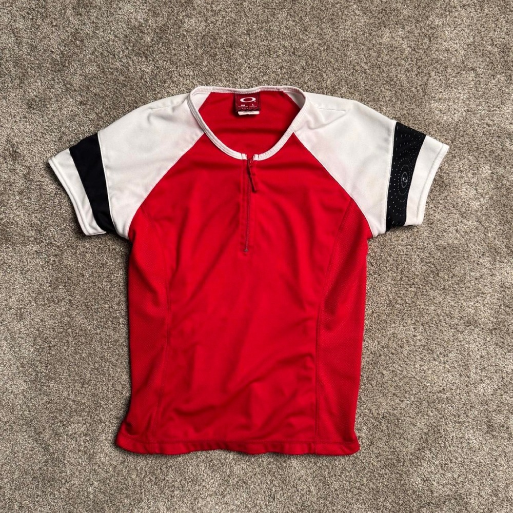 RED OAKLEY RAGLAN CUT CYCLING JERSEY